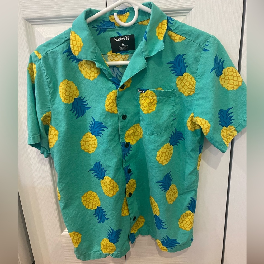 Hurley Hawaiian Shirt. Boys Large (12-13)